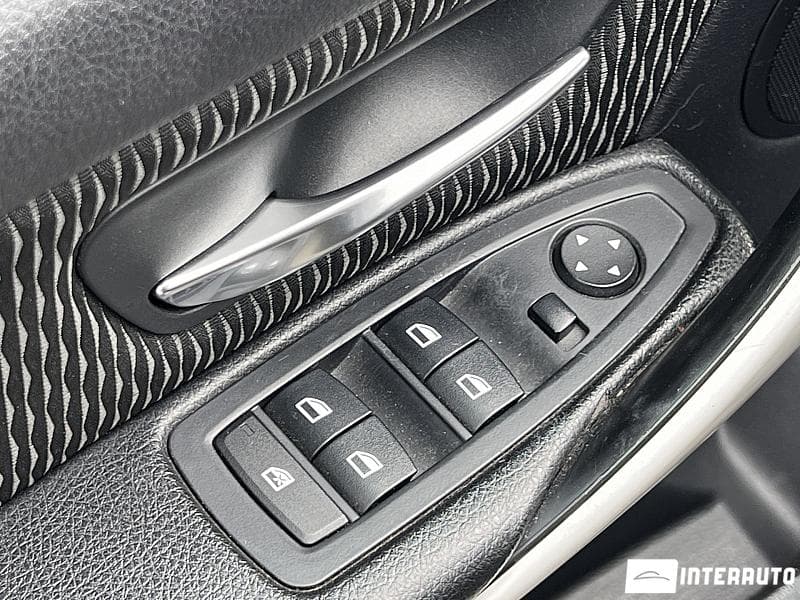 2013 BMW 316 — Miniatură 16