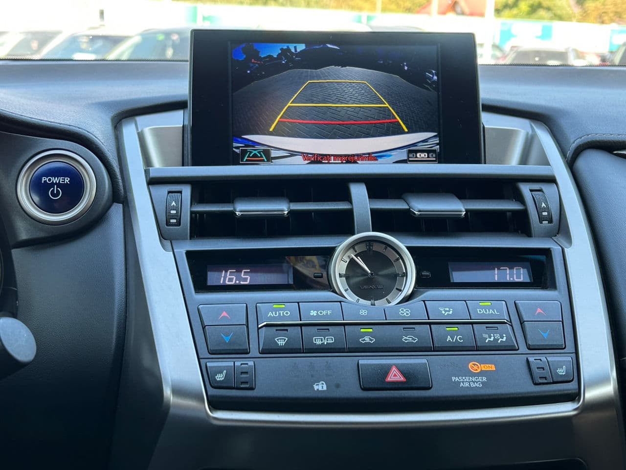 Lexus NX 300H 2018 — Миниатюра 13