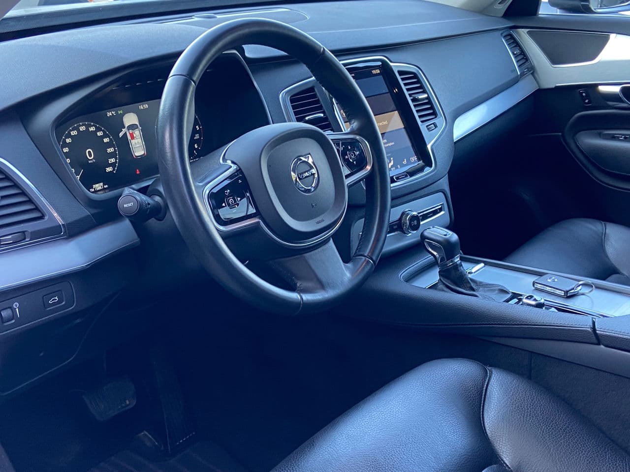 2016 Volvo XC 90 — Miniatură 8