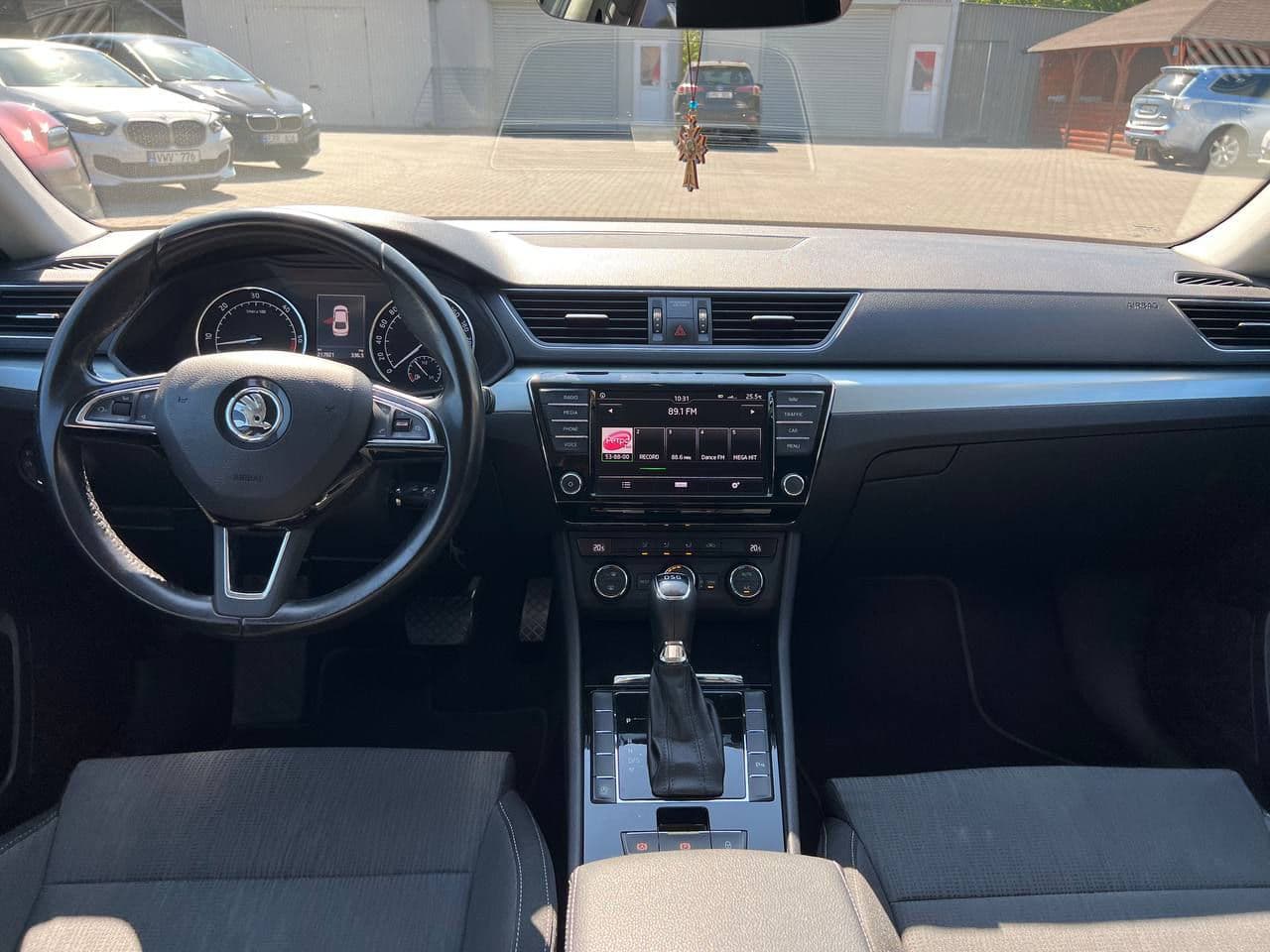 2017 Skoda Superb — Miniatură 7