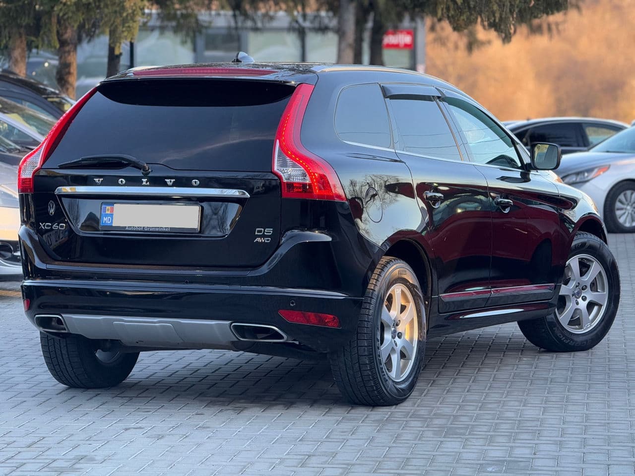 2016 Volvo XC 60 — Miniatură 2