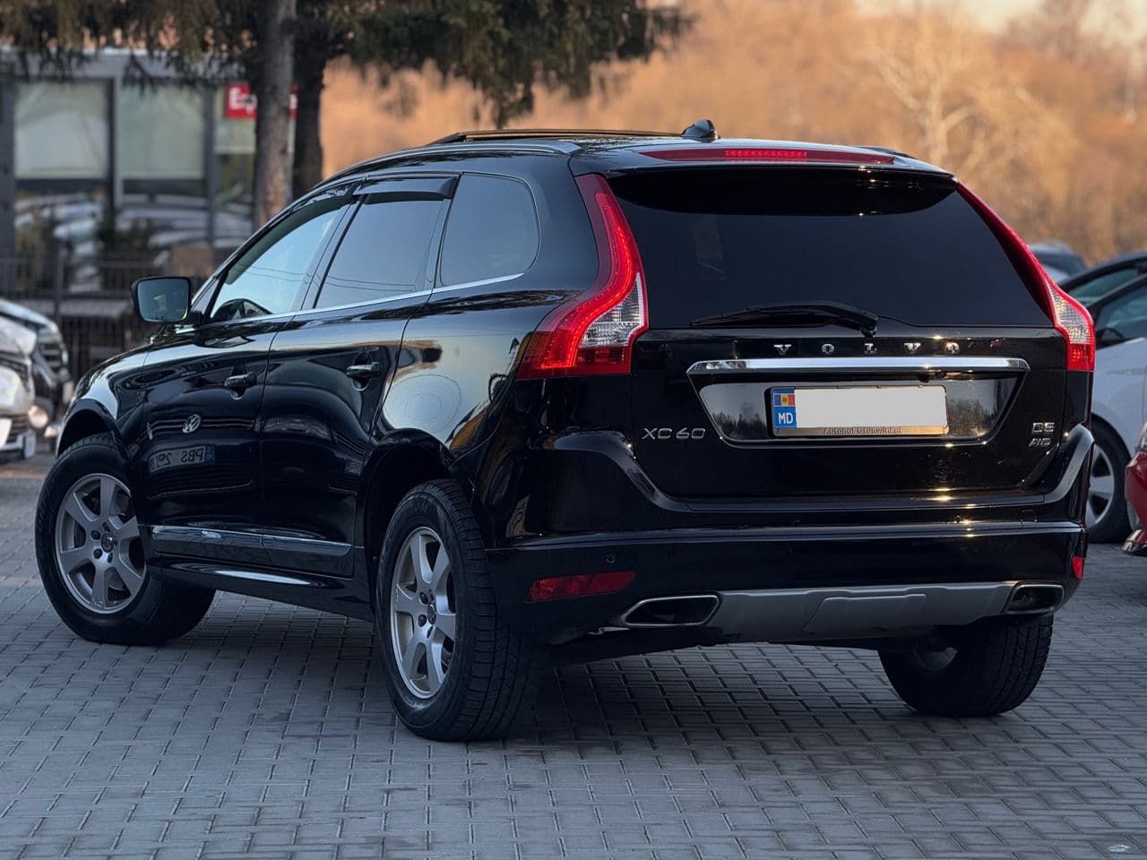 2016 Volvo XC 60 — Miniatură 4