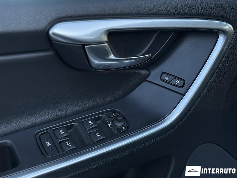2016 Volvo XC 60 — Miniatură 8