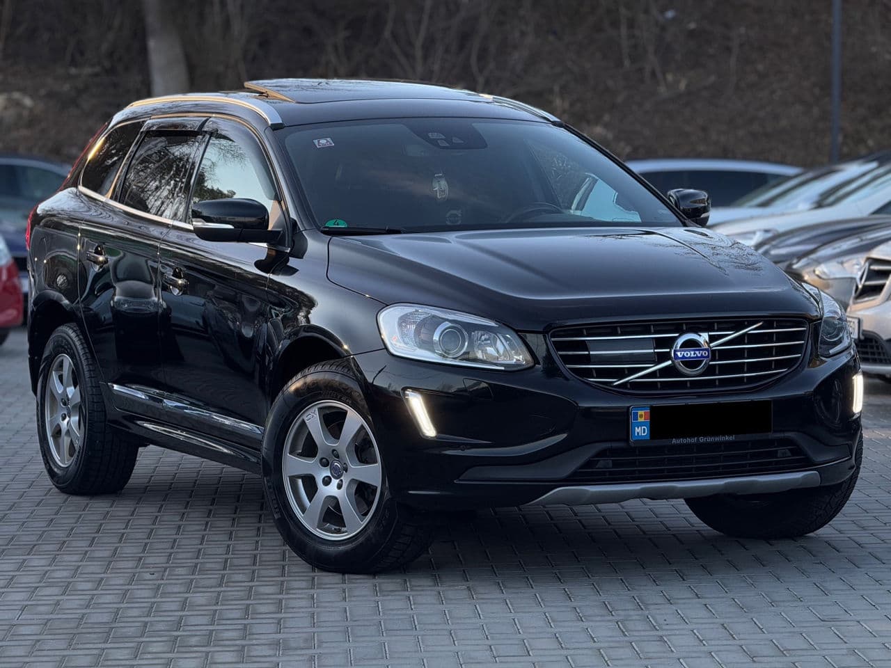 2016 Volvo XC 60 — Miniatură 3