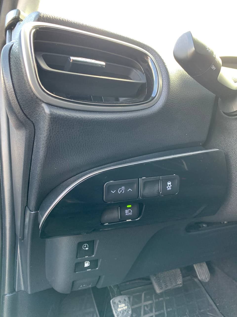 Toyota Prius 2018 — Миниатюра 11