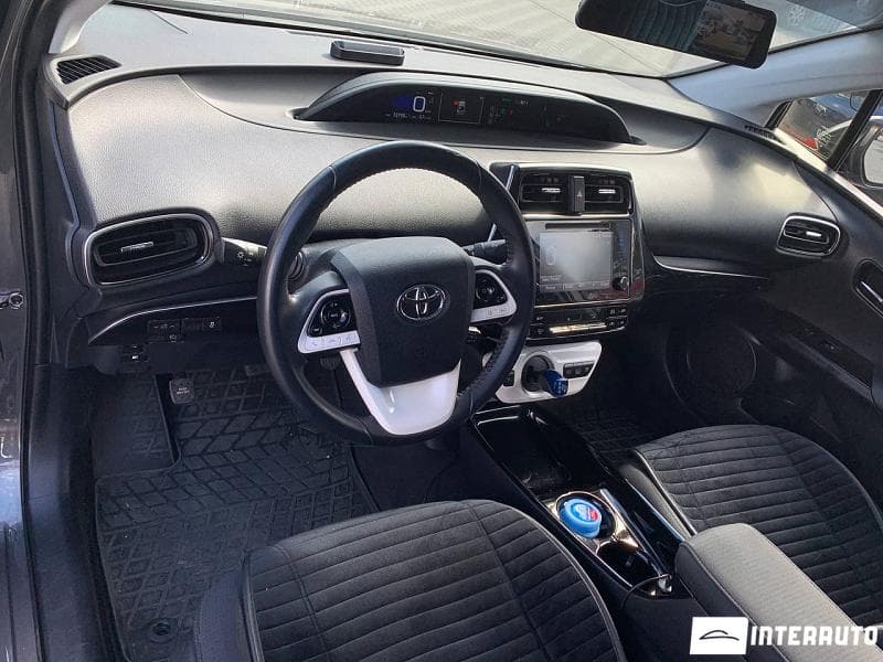 Toyota Prius 2018 — Миниатюра 6