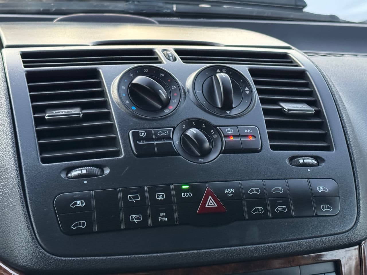 2011 Mercedes Viano — Miniatură 9