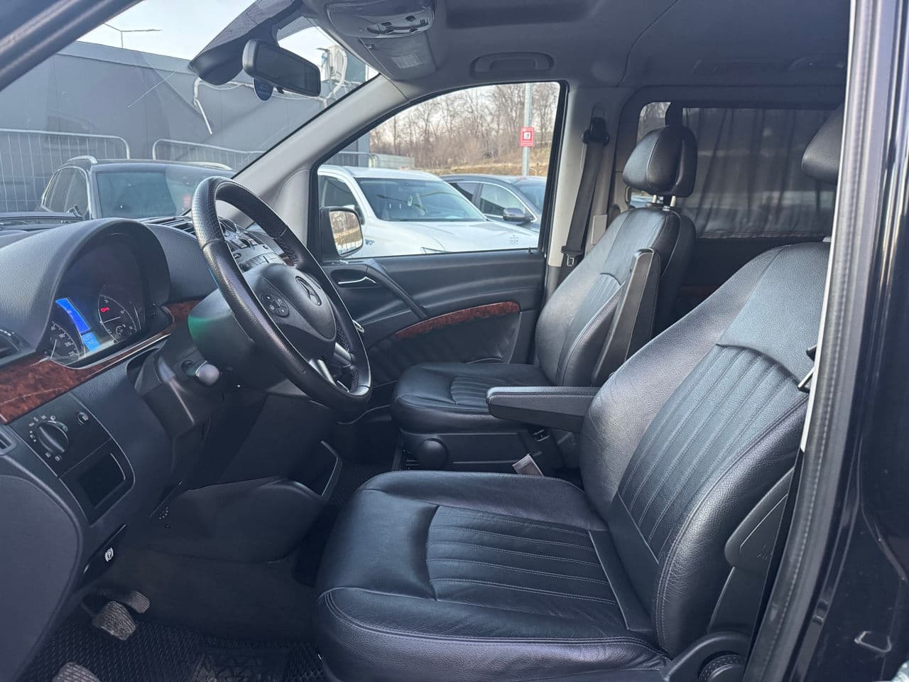 2011 Mercedes Viano — Miniatură 5