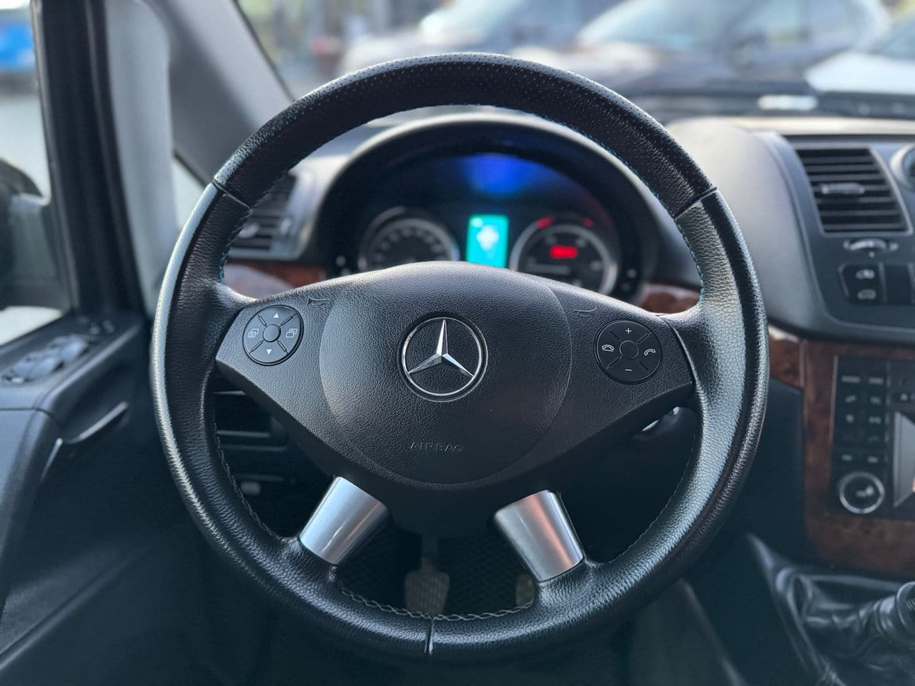 2011 Mercedes Viano — Miniatură 7