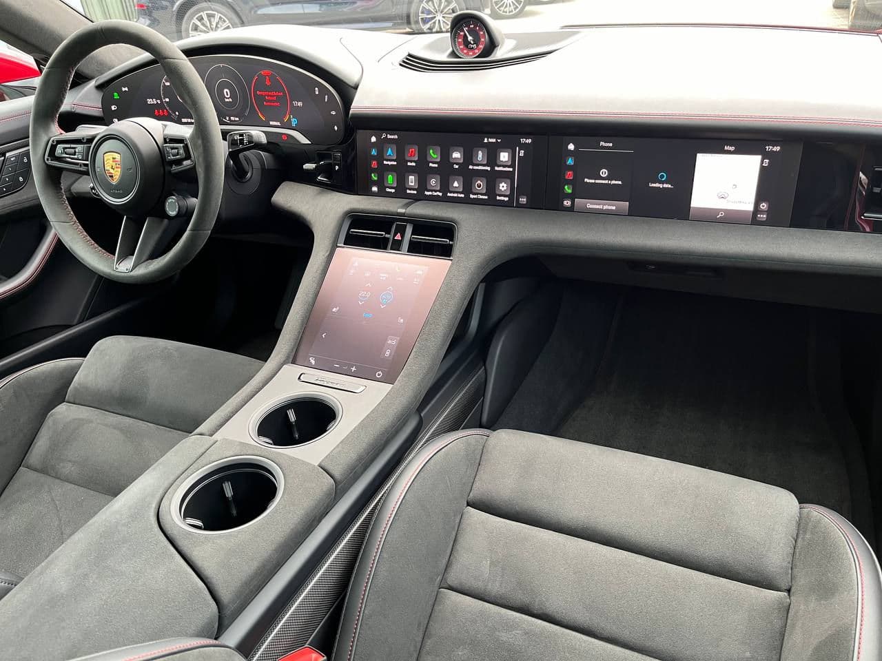 2022 Porsche Taycan GTS — Miniatură 7
