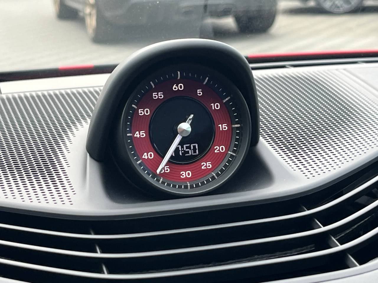 2022 Porsche Taycan GTS — Miniatură 10