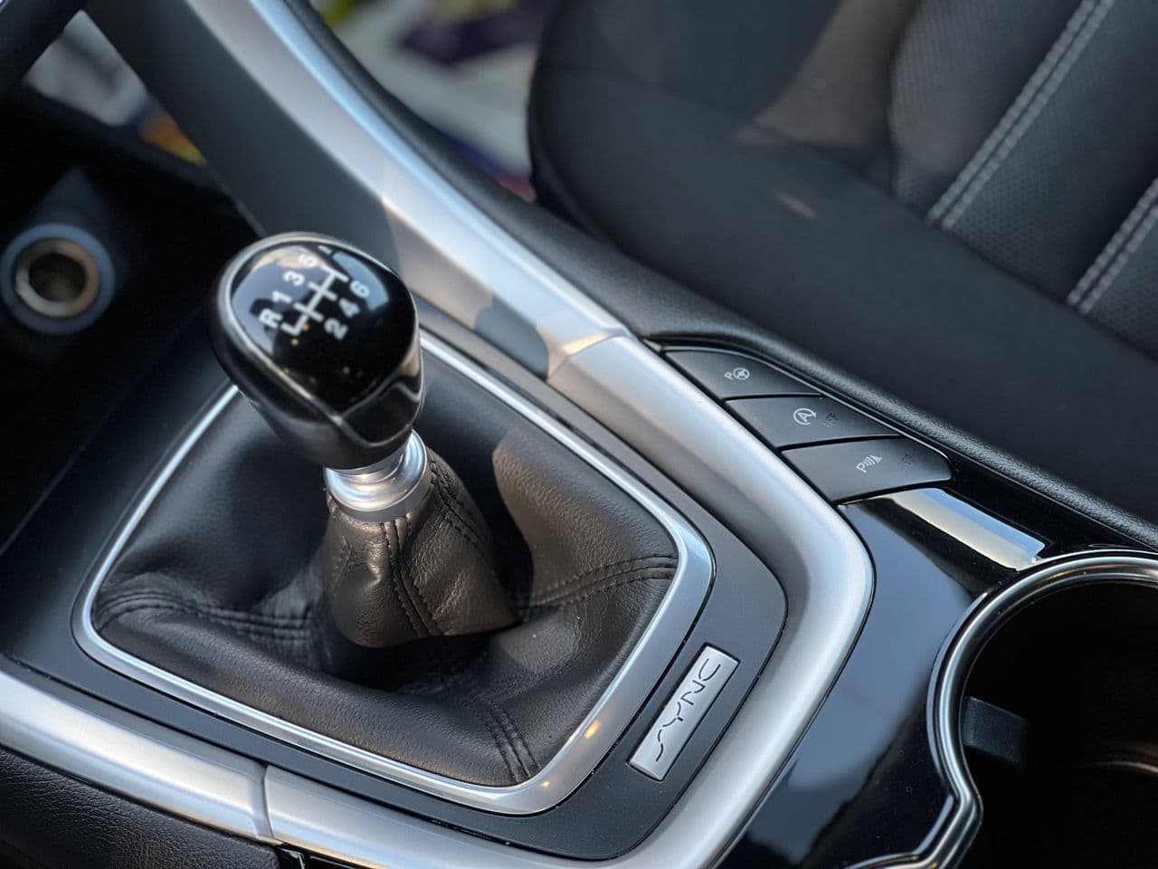 Ford Mondeo 2016 — Миниатюра 12