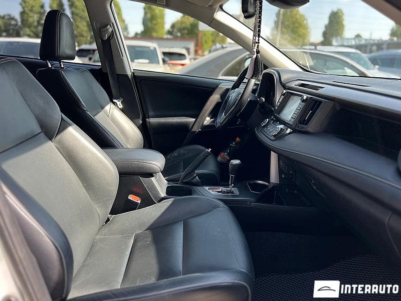 2017 Toyota Rav-4 — Miniatură 19
