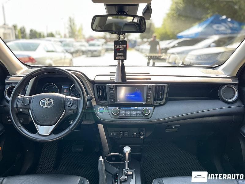2017 Toyota Rav-4 — Miniatură 17