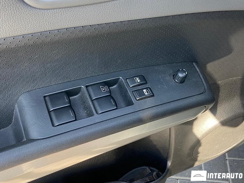 2010 Nissan X-Trail — Miniatură 15