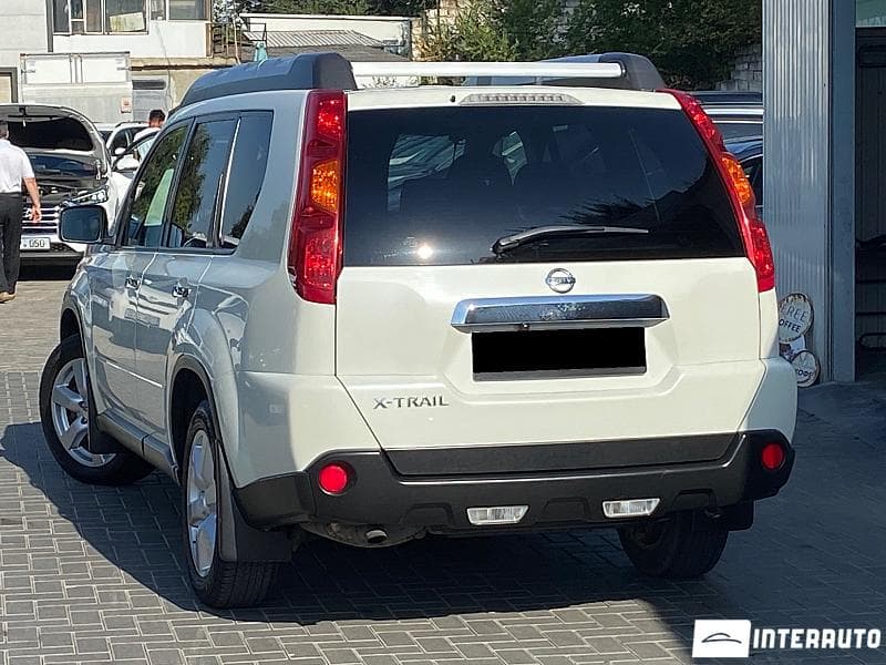 2010 Nissan X-Trail — Miniatură 3