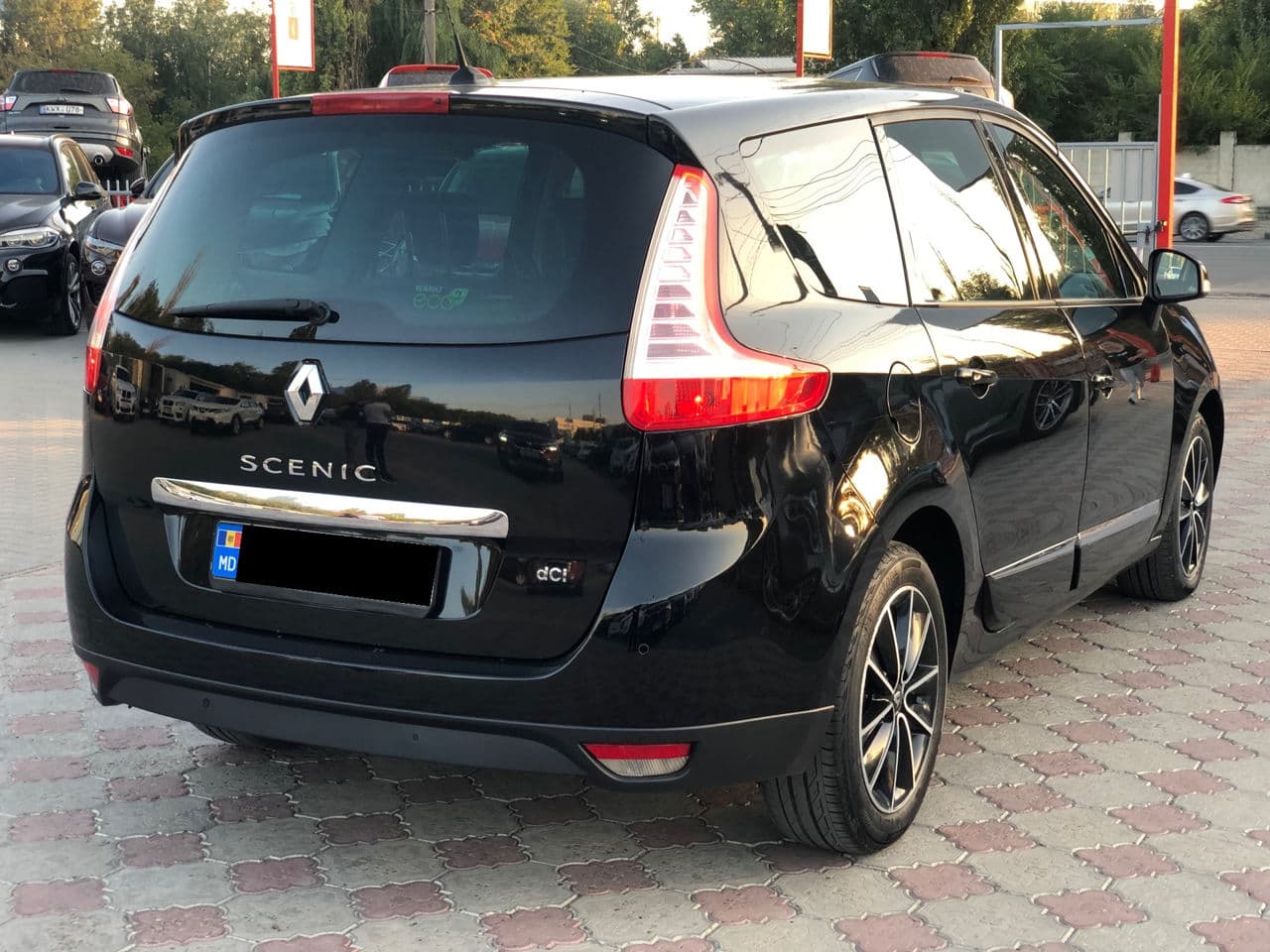 2012 Renault Grand Scenic — Miniatură 3