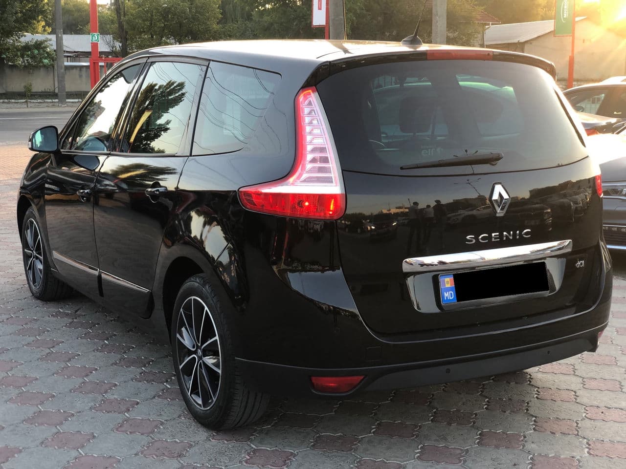 2012 Renault Grand Scenic — Miniatură 4