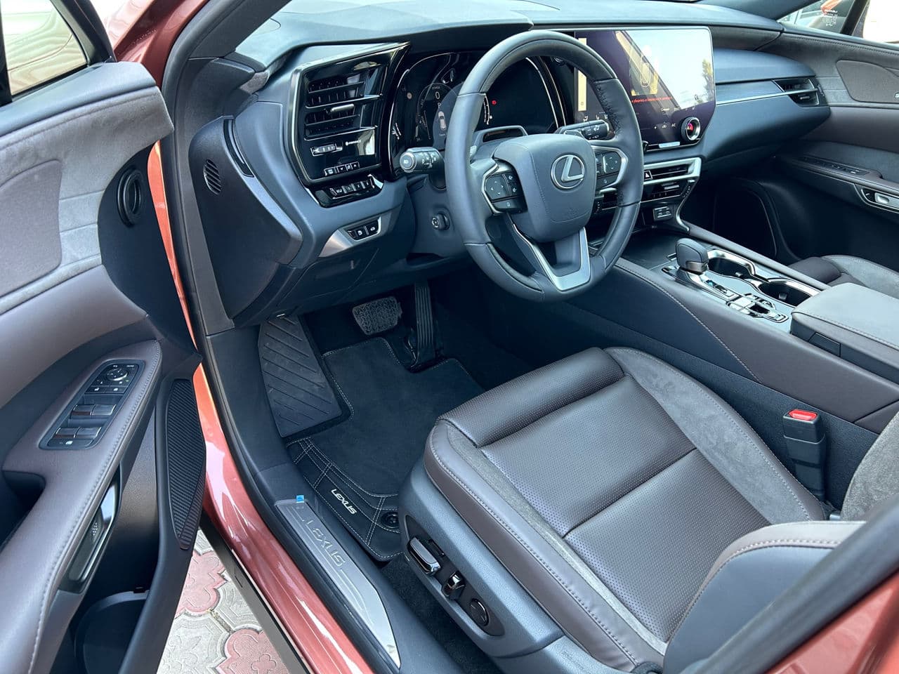 Lexus RX 450h 2023 — Миниатюра 5