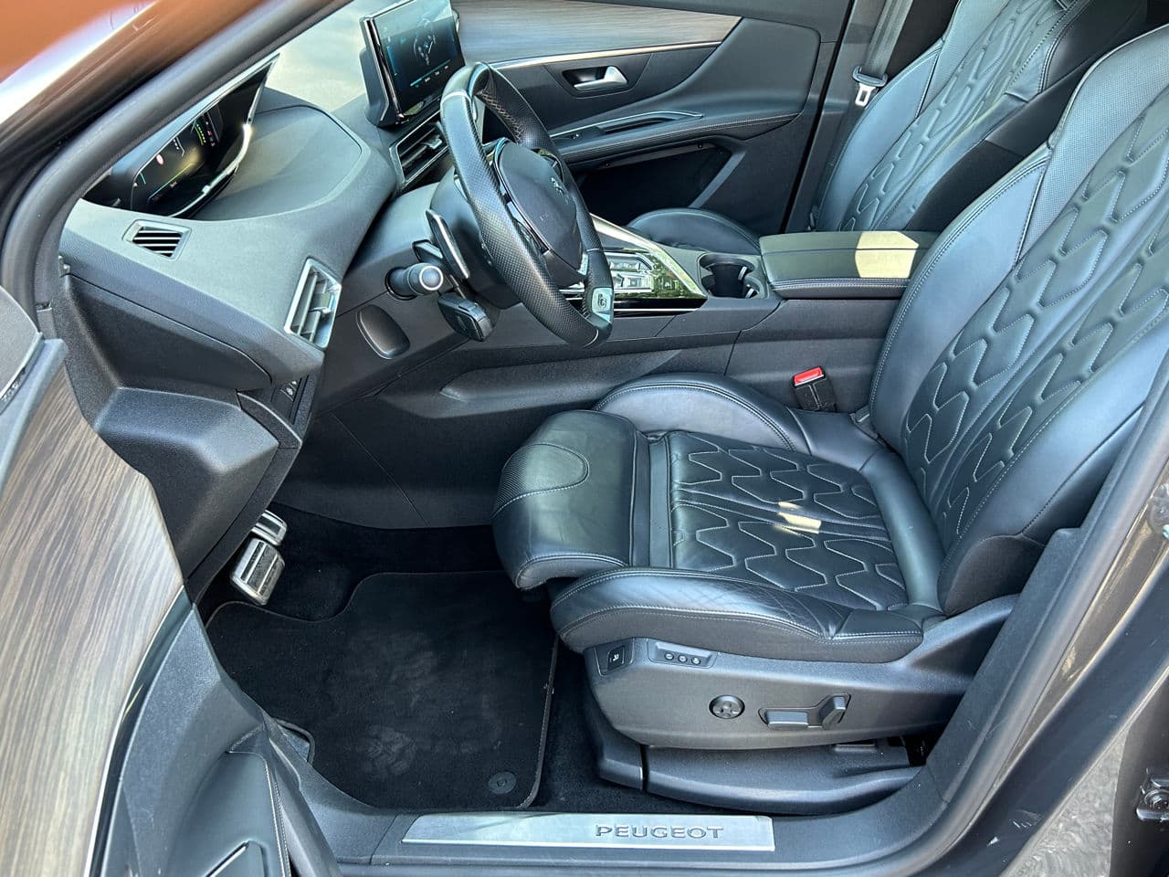 2021 Peugeot 3008 — Miniatură 9