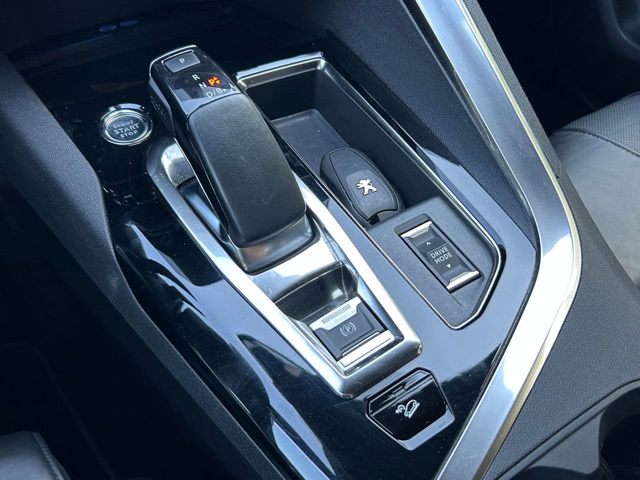 2021 Peugeot 3008 — Miniatură 16