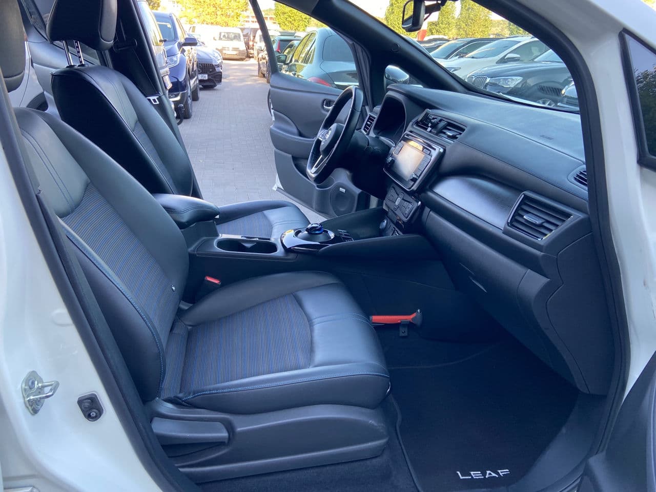 2018 Nissan Leaf — Miniatură 19