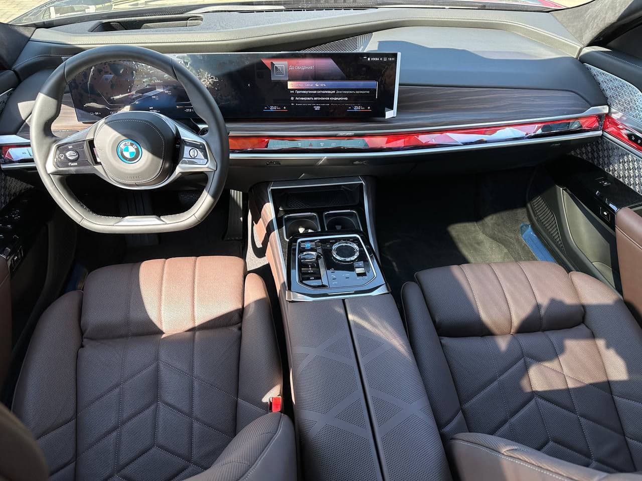 BMW i7 XDrive60 2023 — Миниатюра 9
