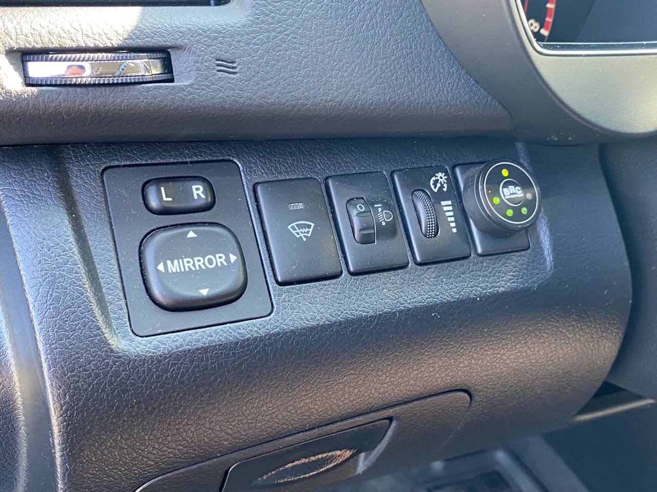 2011 Toyota Highlander — Miniatură 11