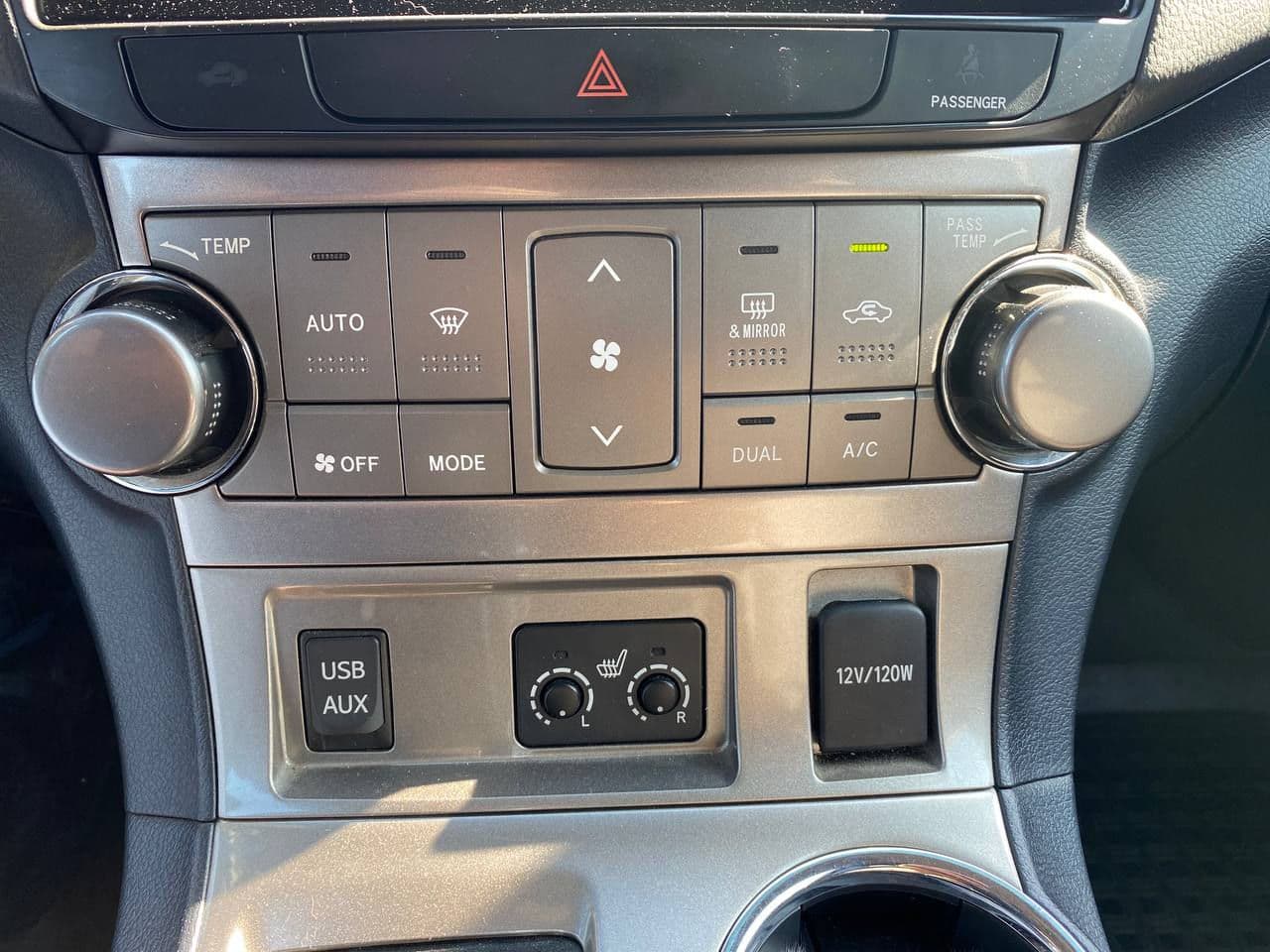 2011 Toyota Highlander — Miniatură 20