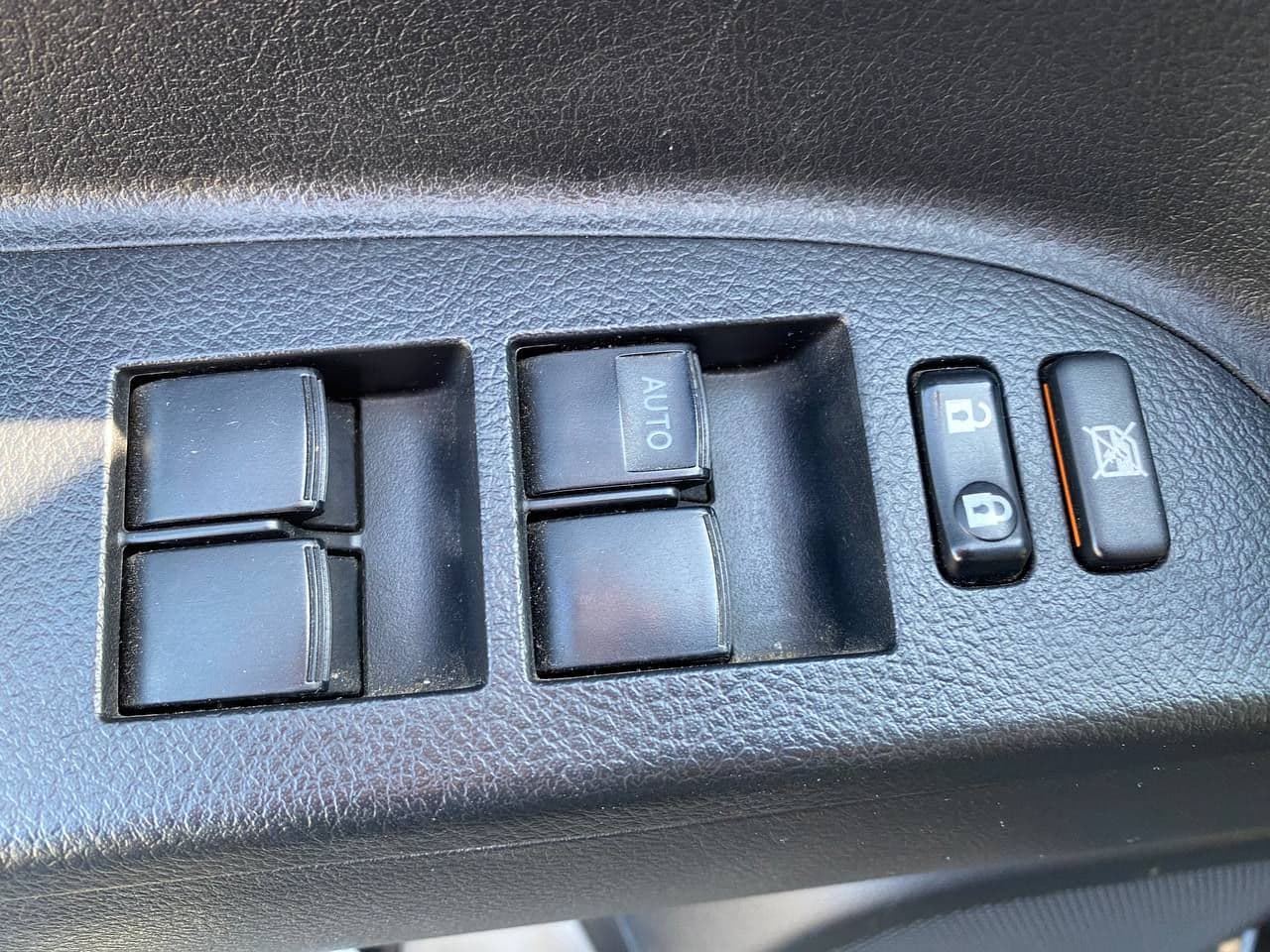 2011 Toyota Highlander — Miniatură 10