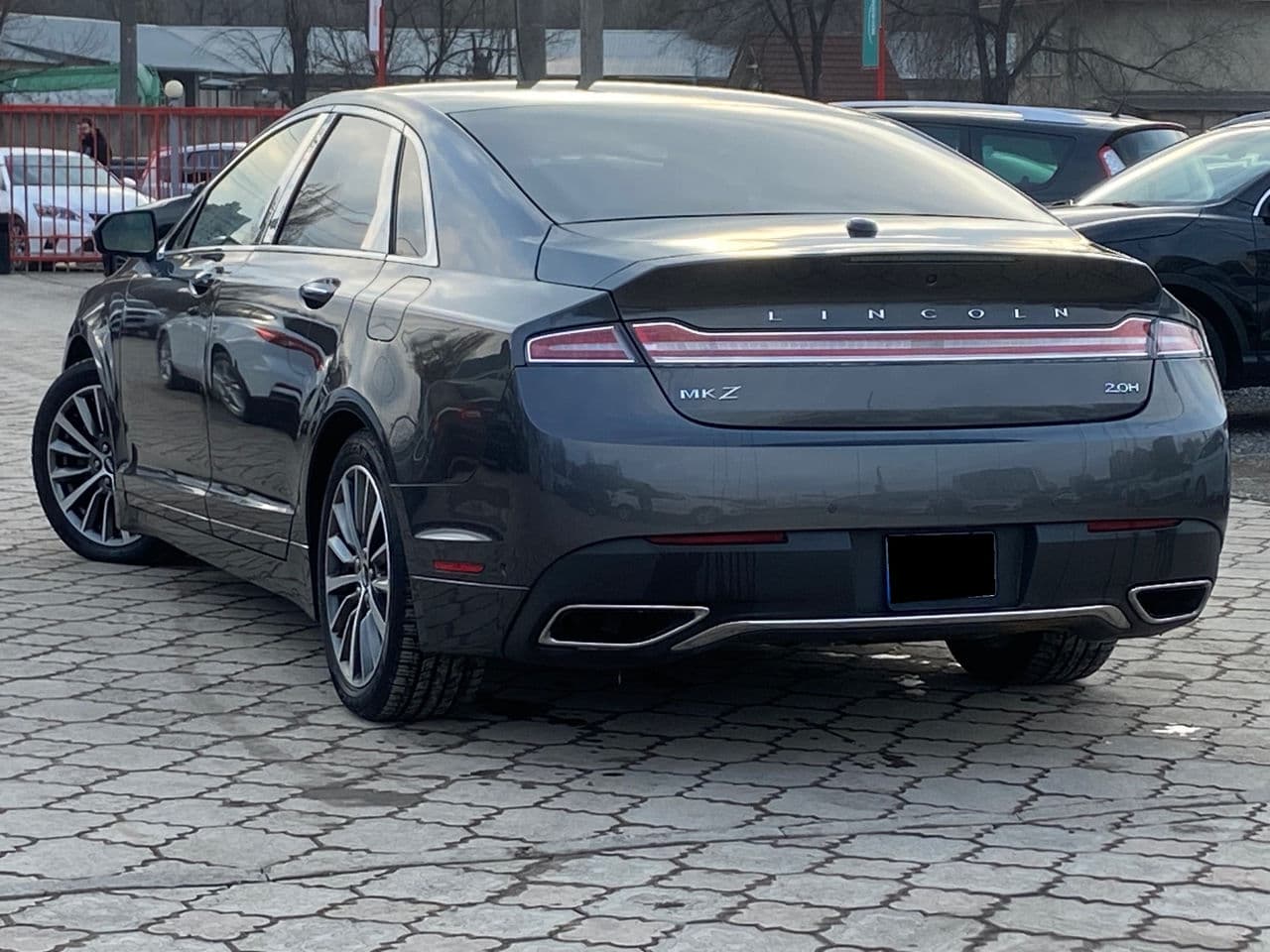 2017 Lincoln MKZ — Miniatură 2