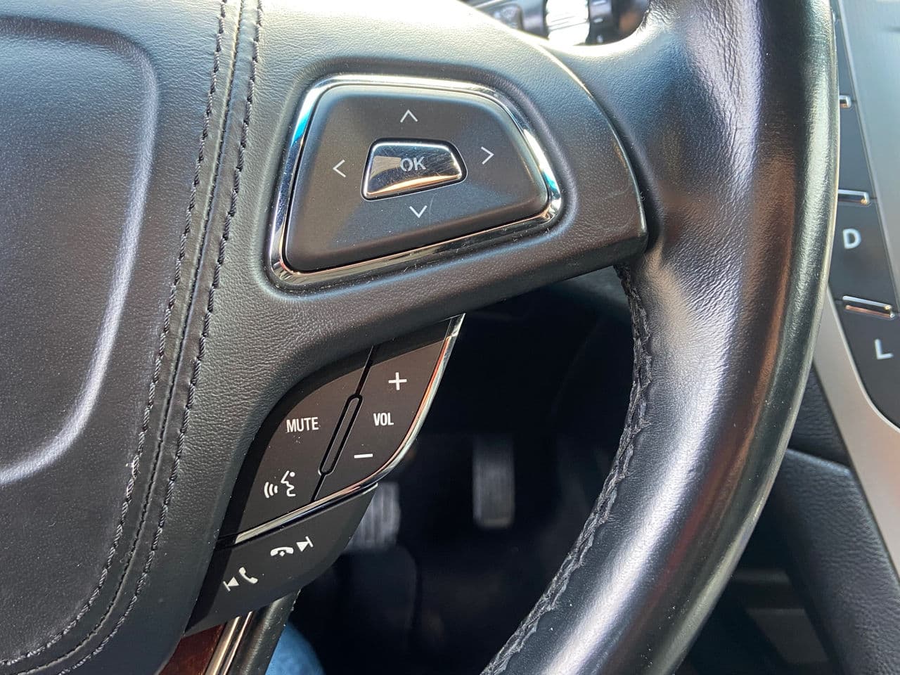 2017 Lincoln MKZ — Miniatură 11