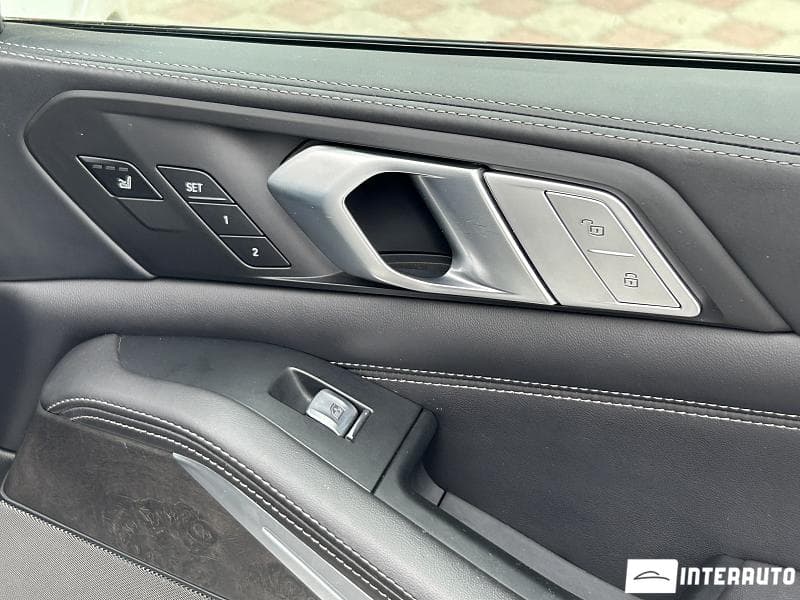 2020 BMW X7 4.0i — Miniatură 20