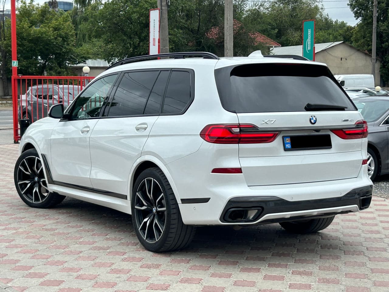 2020 BMW X7 4.0i — Miniatură 2