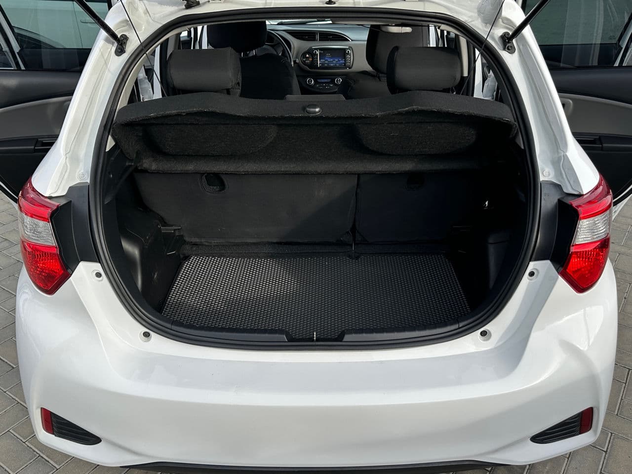 2019 Toyota Yaris — Miniatură 20