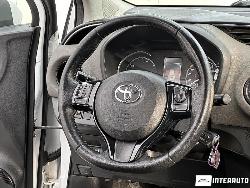 2019 Toyota Yaris — Miniatură 7