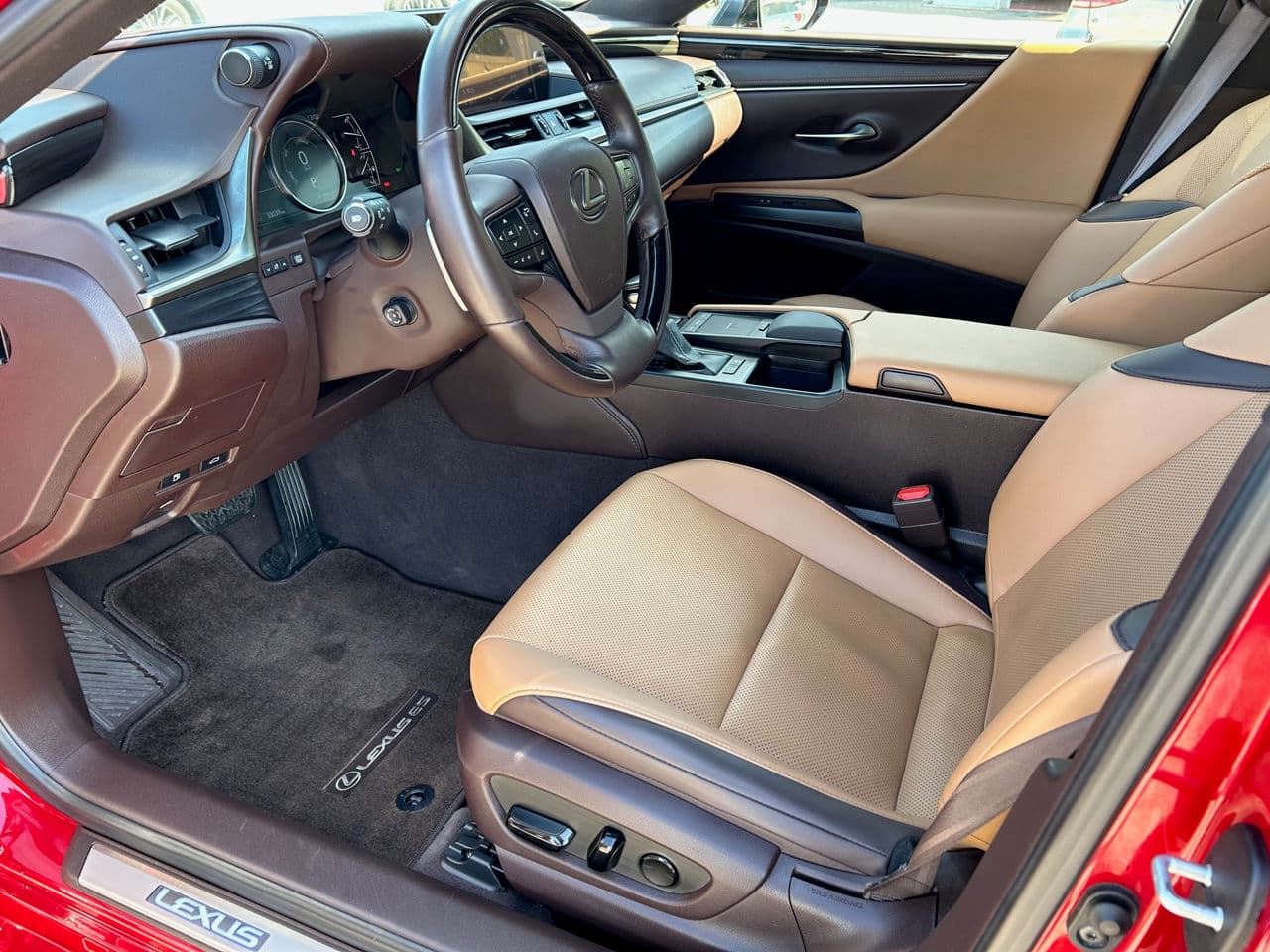 Lexus ES 300h 2018 — Миниатюра 7