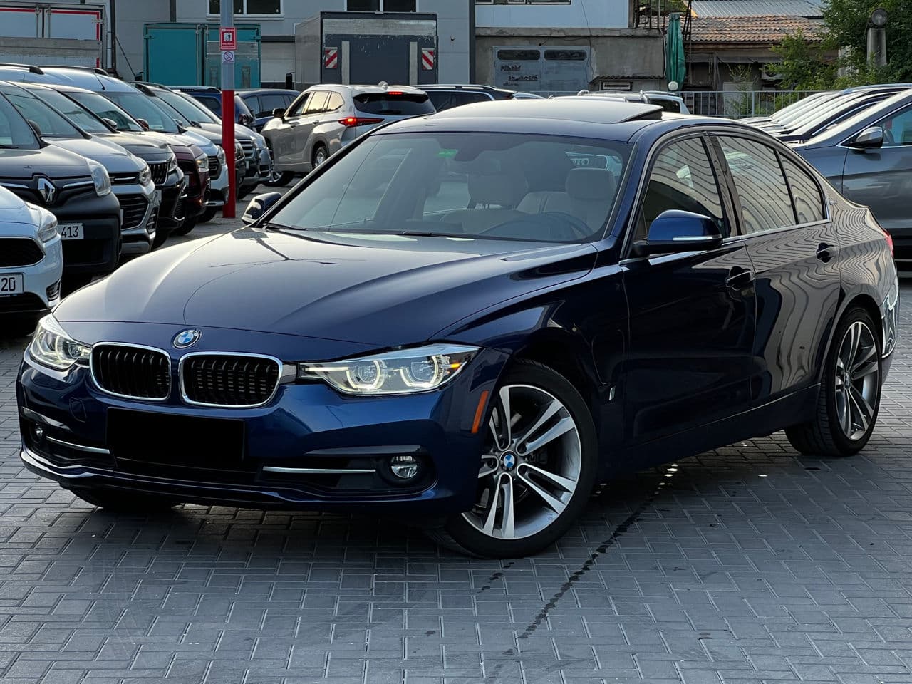 2018 BMW 330E — Miniatură 4