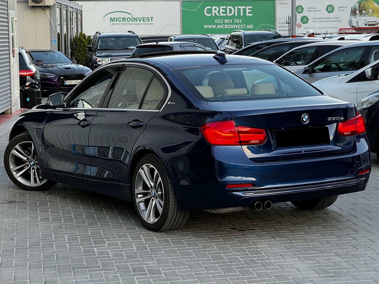 2018 BMW 330E — Miniatură 2