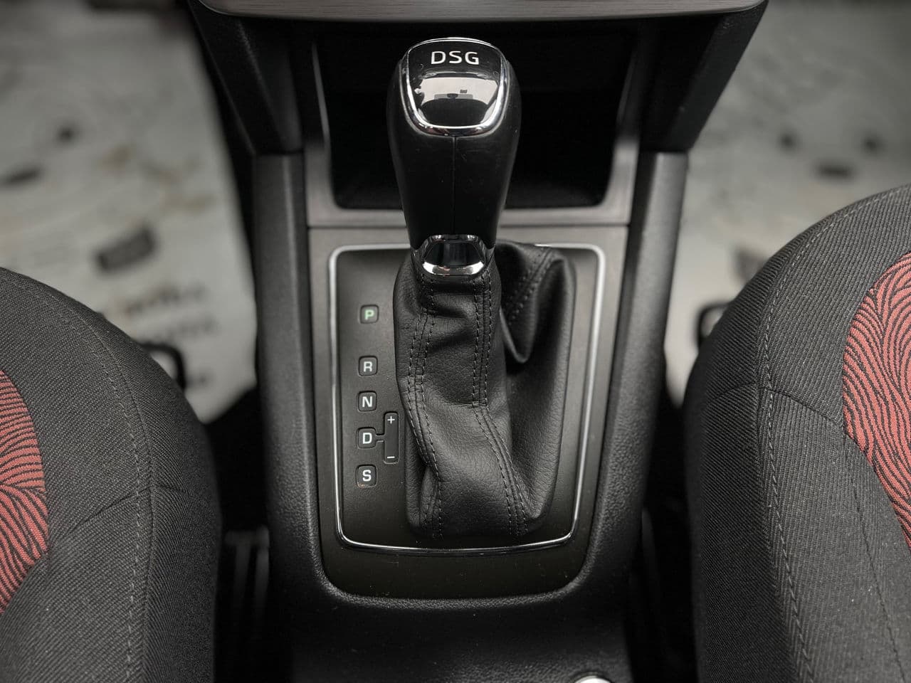 2014 Skoda Yeti — Miniatură 18