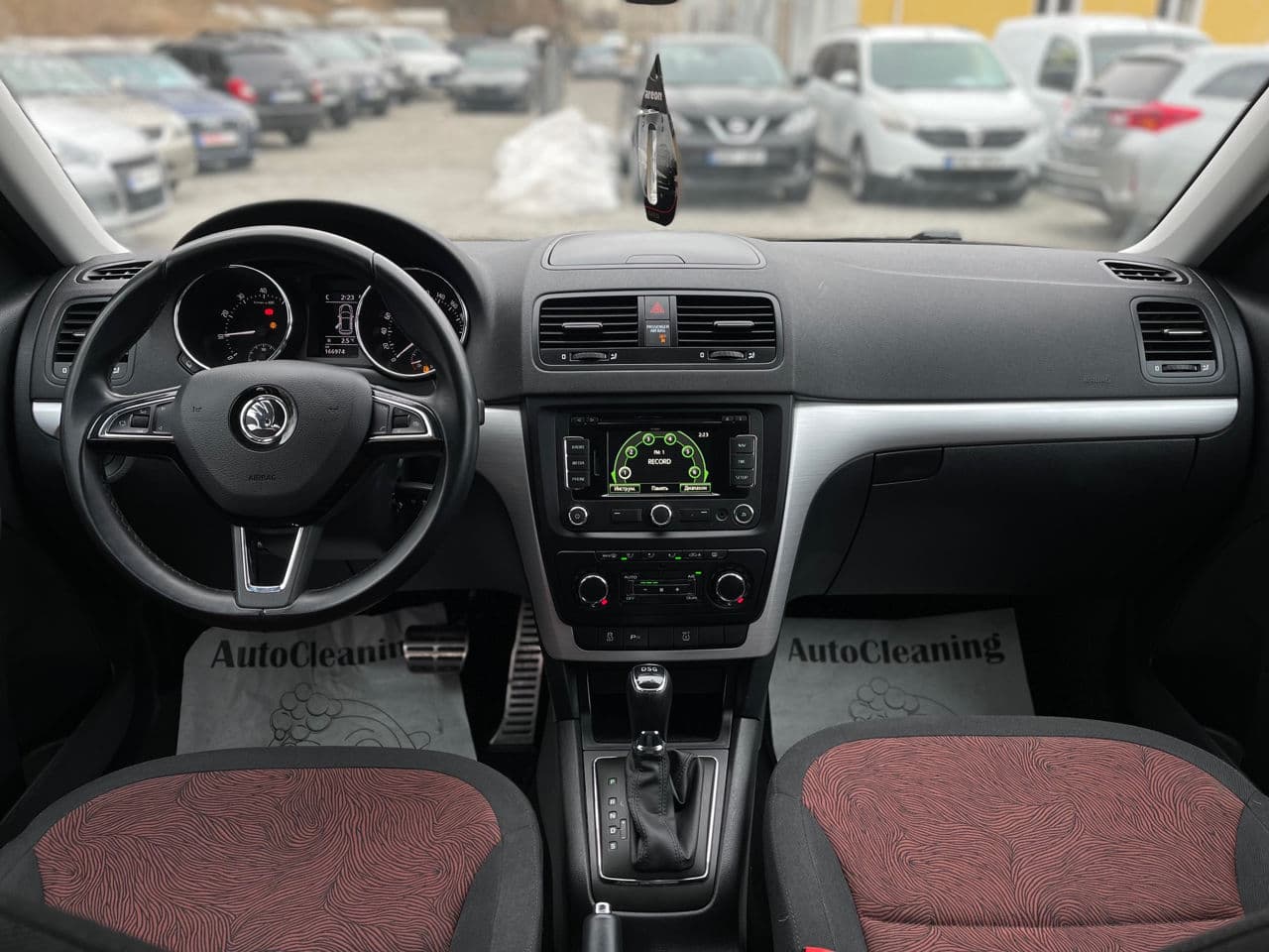 2014 Skoda Yeti — Miniatură 10