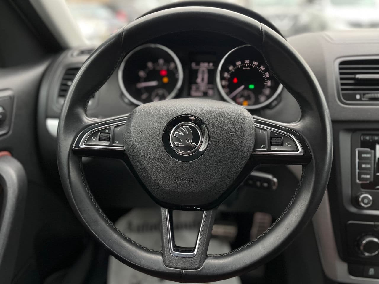 2014 Skoda Yeti — Miniatură 11