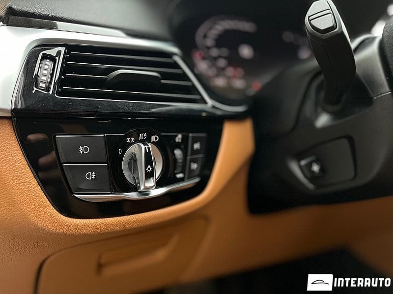 BMW 520 2019 — Миниатюра 12