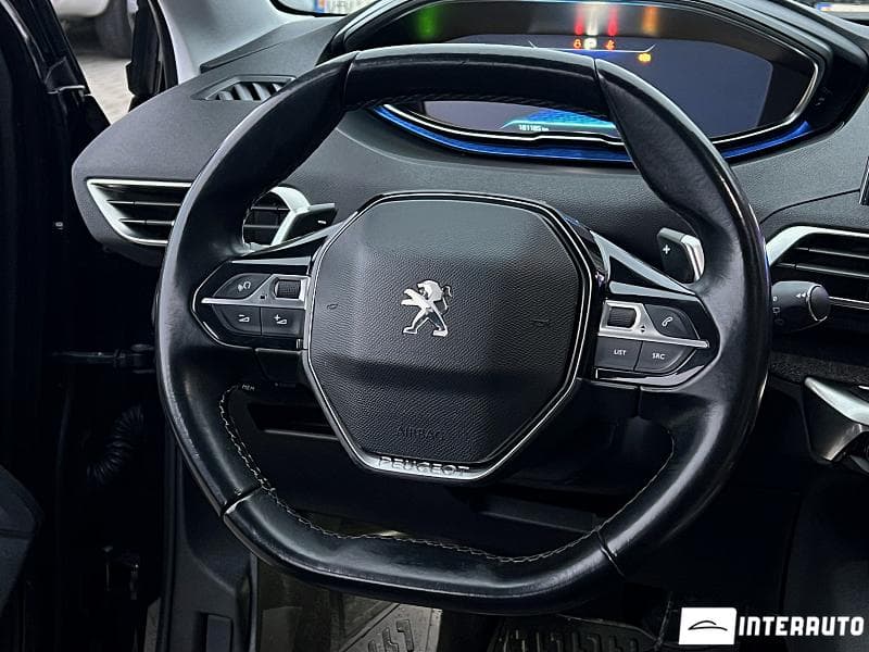2019 Peugeot 5008 — Miniatură 11