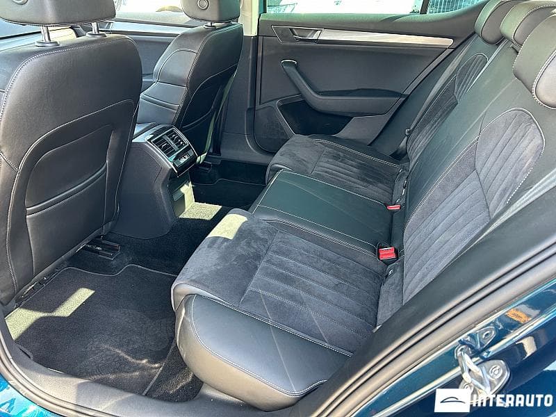 2019 Skoda Superb — Miniatură 15
