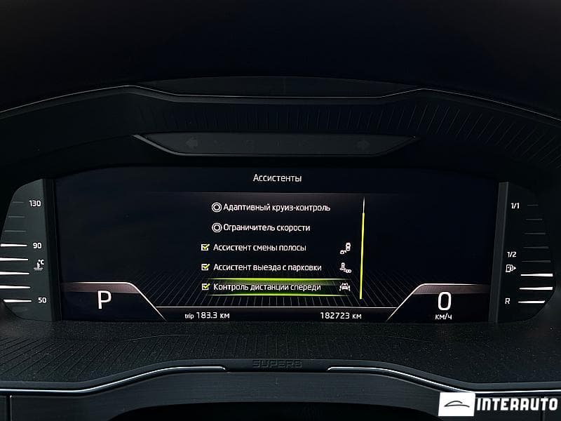 2019 Skoda Superb — Miniatură 11