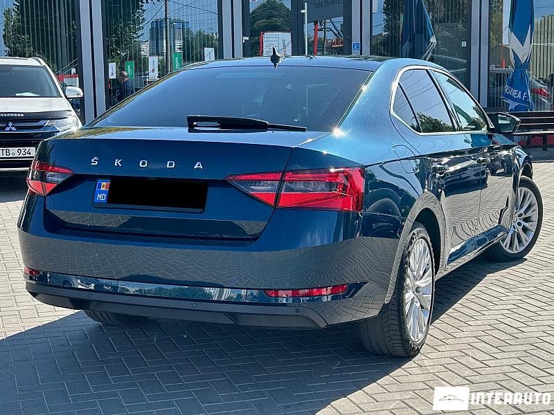2019 Skoda Superb — Miniatură 3