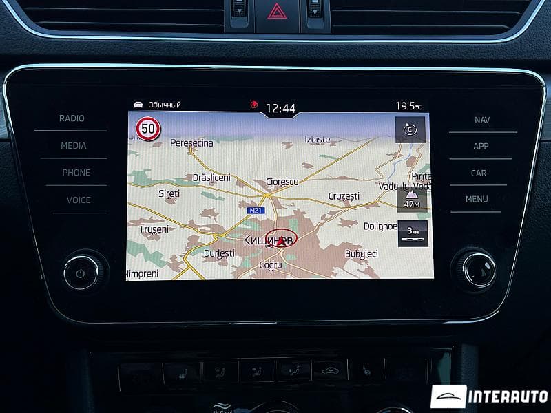 2019 Skoda Superb — Miniatură 13