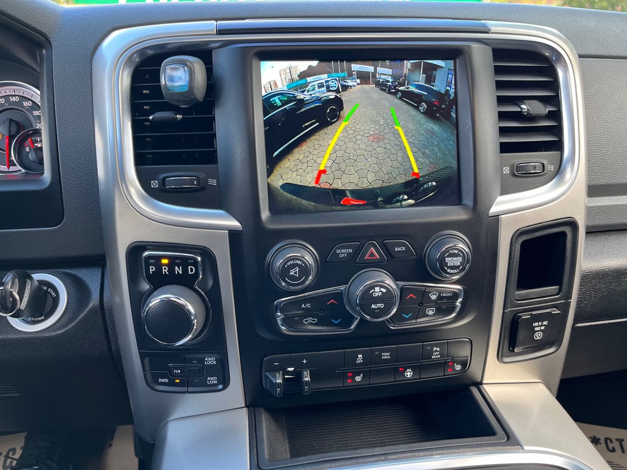 2020 Dodge RAM — Miniatură 9