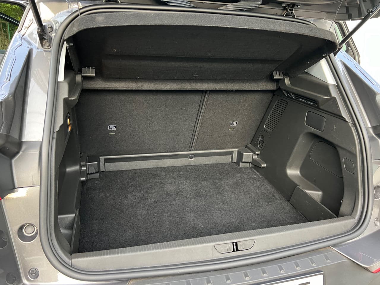 2021 Opel Grandland X — Miniatură 16